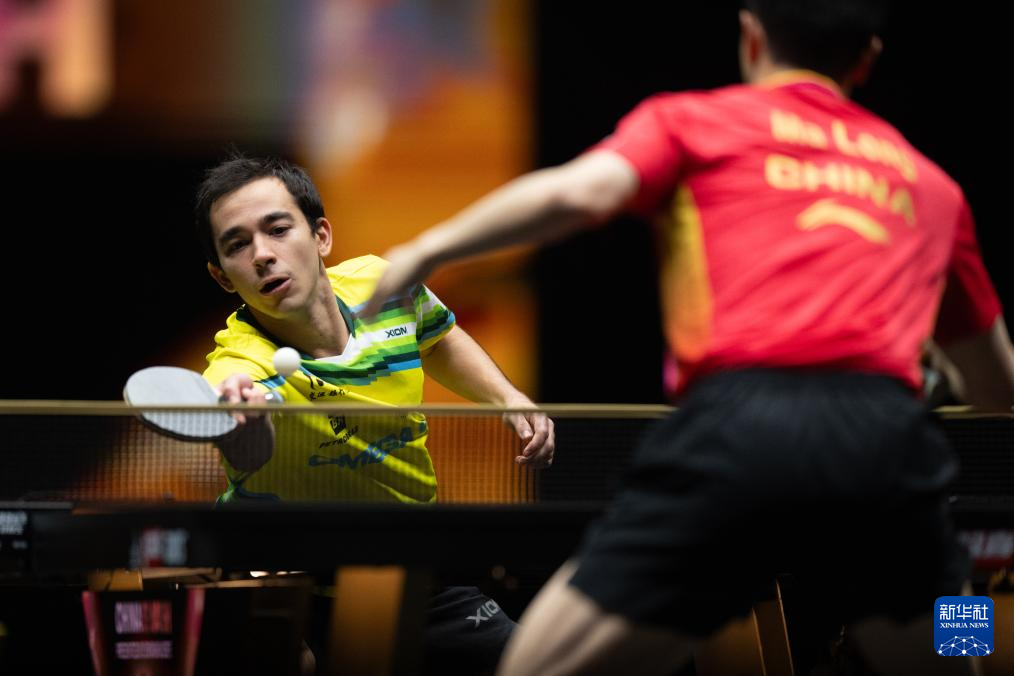 費爾南德斯 費爾南德斯